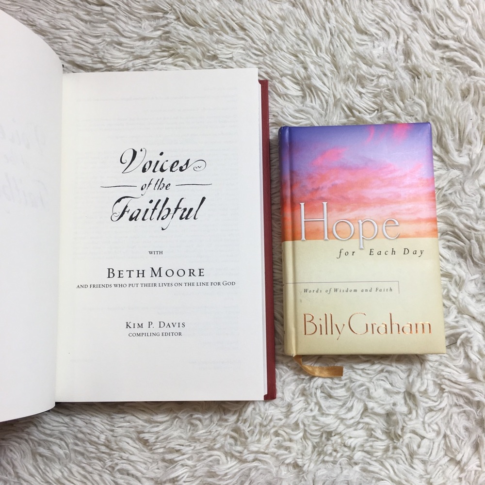 Billy Graham Beth Moore daily Devotionals hardback - Picture 3 of 12